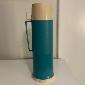 Vintage Thermos quart size Tiffany blue